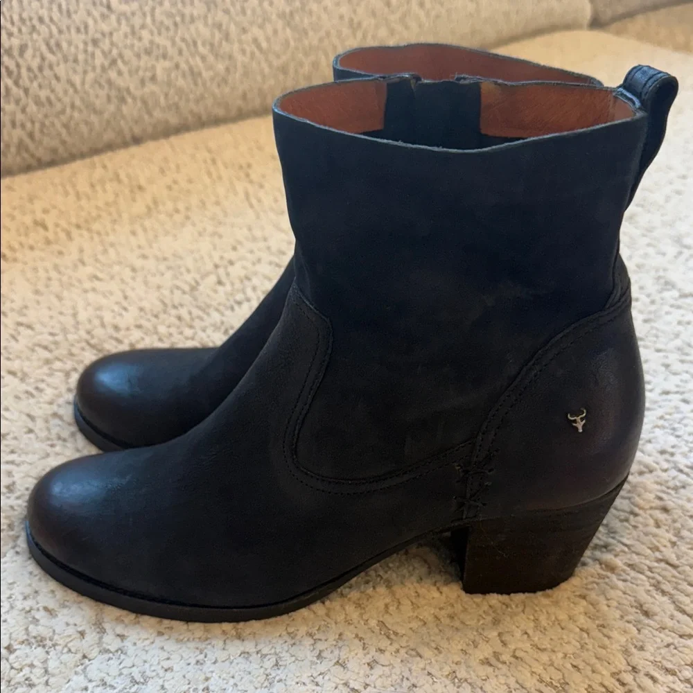 Elegant Black Leather Ankle‎ Booties
